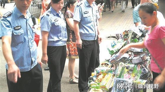 视频爆料撕春联是真的吗,视频爆料撕春联事件真相揭秘  第2张